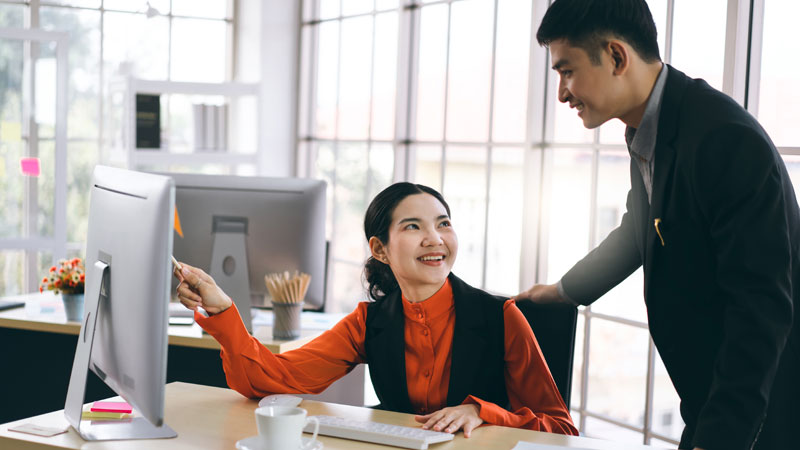 mẫu đề thi miêu tả tranh con người bằng tiếng anh A1