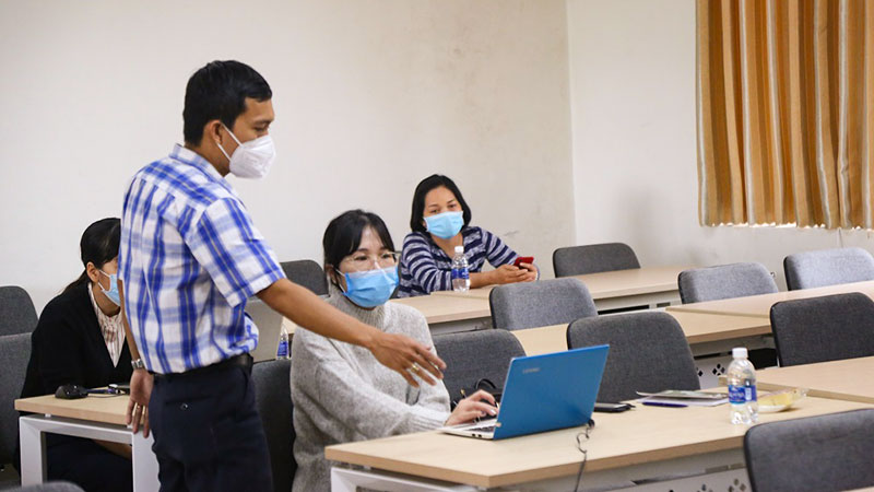 Hệ số và cách tính lương ngạch chuyên viên và kiểm tra viên thuế