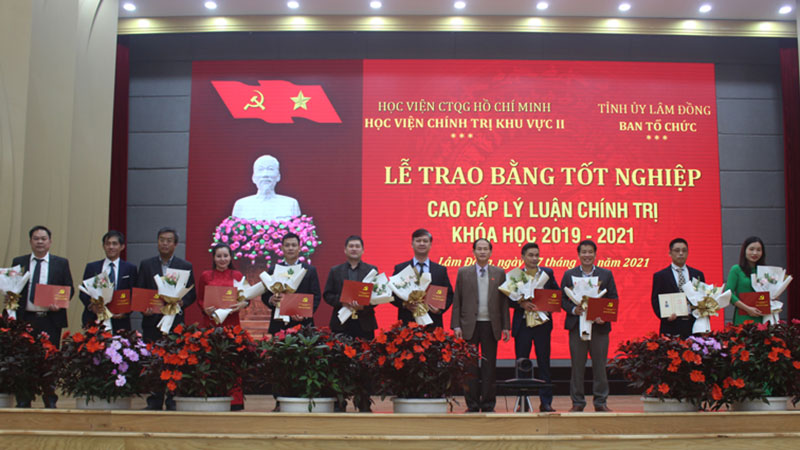 Các loại chứng chỉ tương đương chứng chỉ quản lý nhà nước