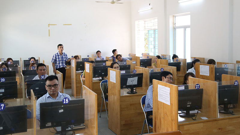 Mẫu đề thi VSTEP Reading C1 kèm hướng dẫn cách làm