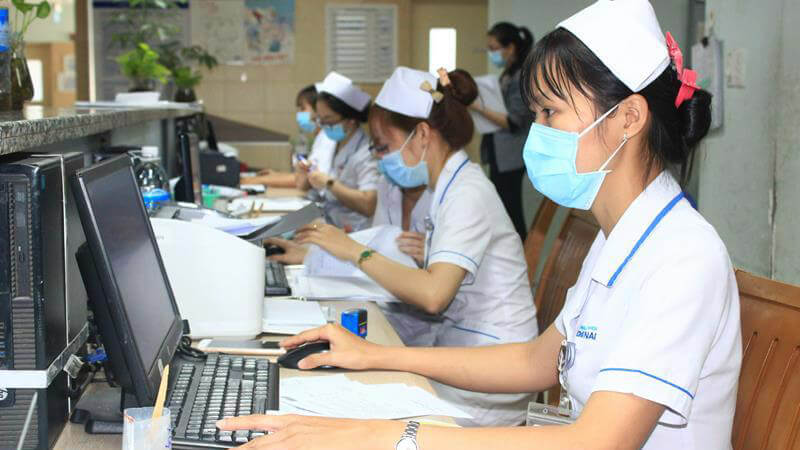 Điều kiện xét thăng hạng chức danh nghề nghiệp viên chức chuyên ngành y