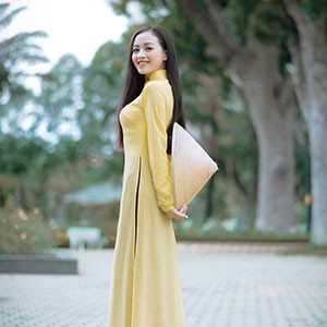Bạn Linh Nga